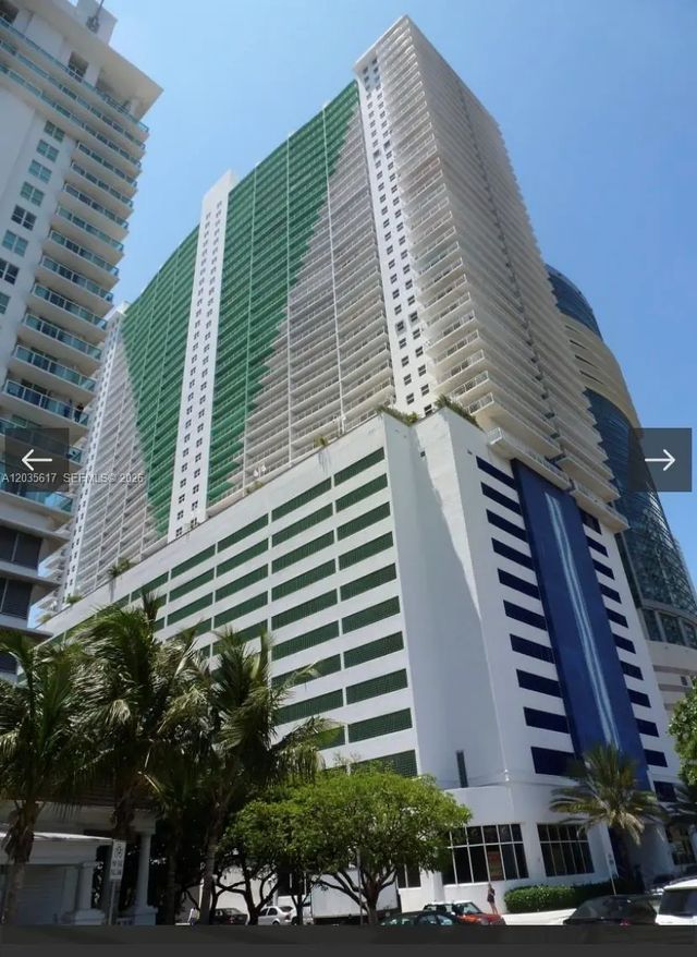 4 of 39 - 1200 Brickell Bay Drive #3318, Miami, FL