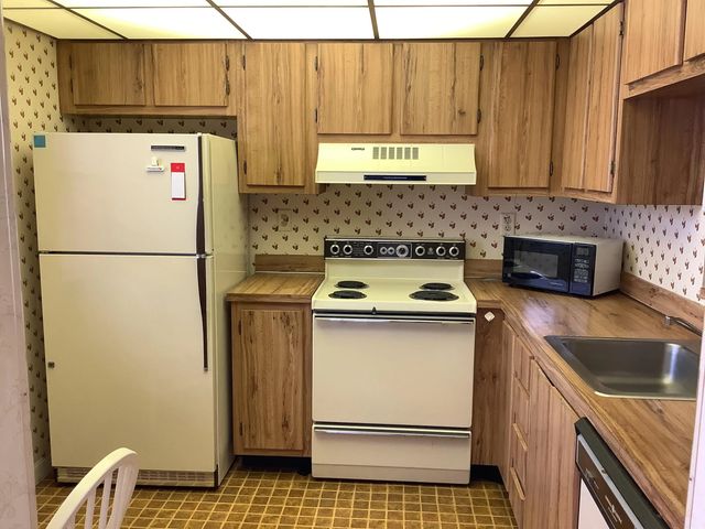 5 of 34 - 7650 W Mcnab Road #308, Tamarac, FL
