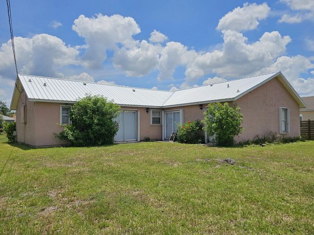 5 of 11 - 3338 Sw Mundy Street, Port St. Lucie, FL