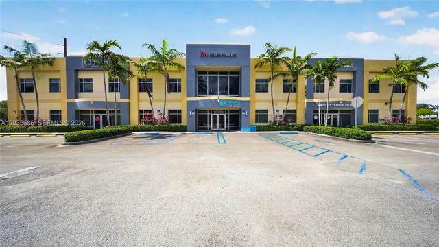 10900 Nw 25th Street #202, Sweetwater