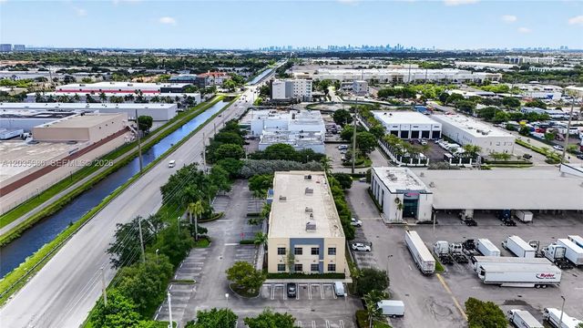 5 of 35 - 10900 Nw 25th Street #202, Sweetwater, FL