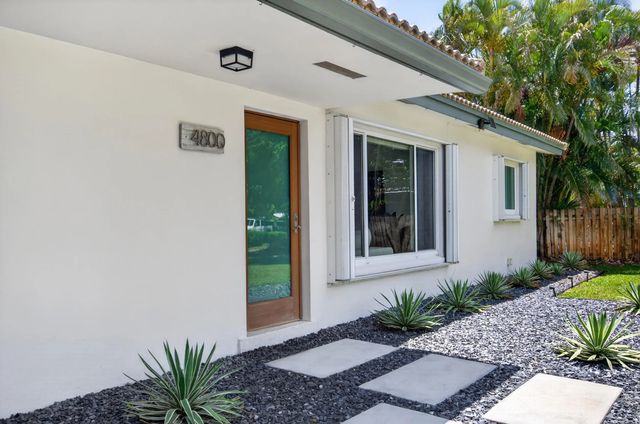 2 of 38 - 4800 Ne 15th Terrace, Oakland Park, FL