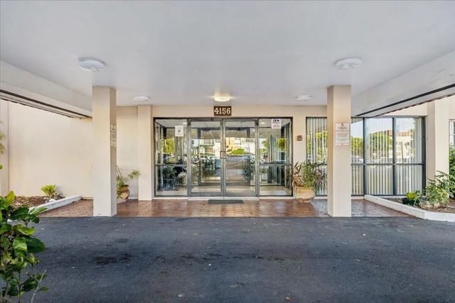 4156 Inverrary Drive, Lauderhill