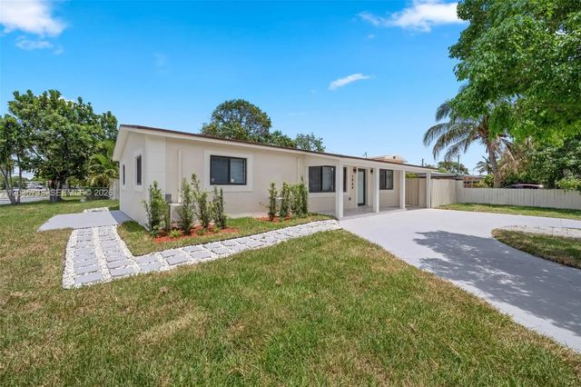 2 of 26 - 1944 Ne 2nd Avenue, Pompano Beach, FL