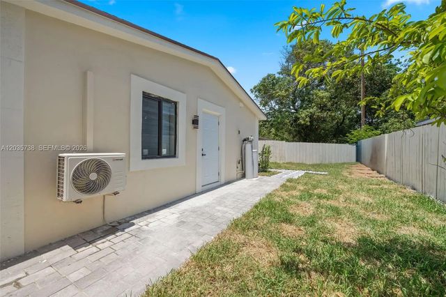 4 of 26 - 1944 Ne 2nd Avenue, Pompano Beach, FL
