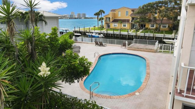 2 of 36 - 120 Lehane Terrace #109, North Palm Beach, FL
