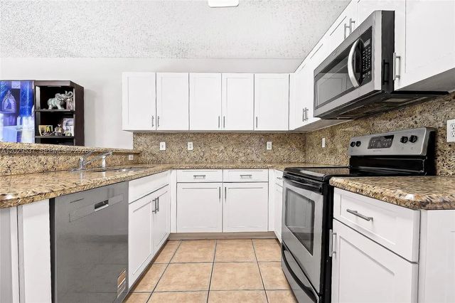 4 of 23 - 6124 Nw 40th Street, Coral Springs, FL