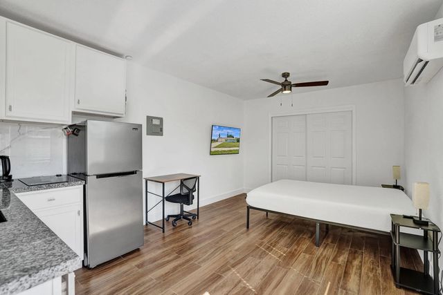 5 of 17 - 303 Ne Solida Circle, Port St. Lucie, FL