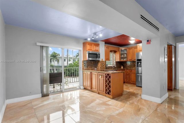 5 of 21 - 1820 James Avenue #2f, Miami Beach, FL