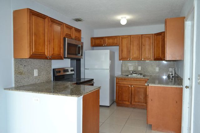 3 of 19 - 608 Nw 20th Court, Pompano Beach, FL