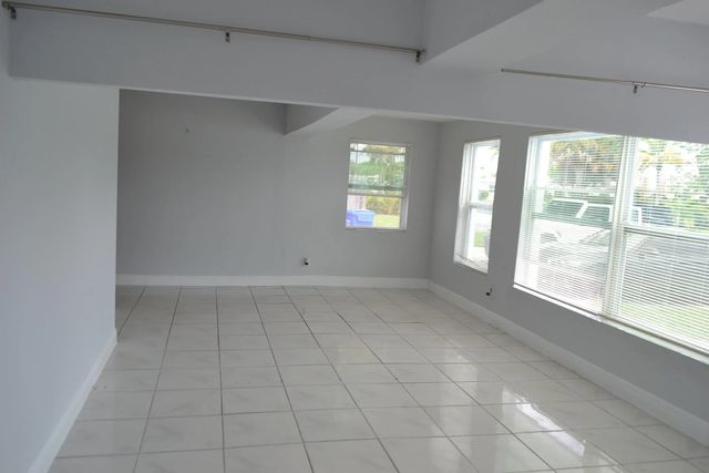 5 of 19 - 608 Nw 20th Court, Pompano Beach, FL