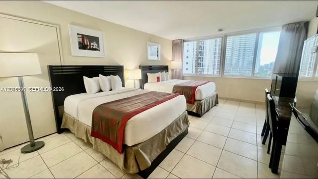 2 of 40 - 19201 Collins Avenue #942, Sunny Isles Beach, FL