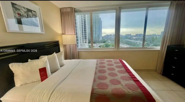 3 of 40 - 19201 Collins Avenue #942, Sunny Isles Beach, FL