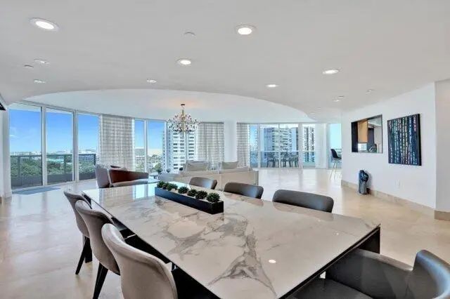 2 of 35 - 715 Bayshore Drive #902, Fort Lauderdale, FL