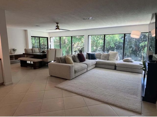 1639 Embassy Drive #202, West Palm Beach
