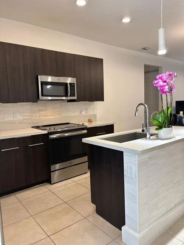 3 of 26 - 4740 Nw 84th Court #32, Doral, FL