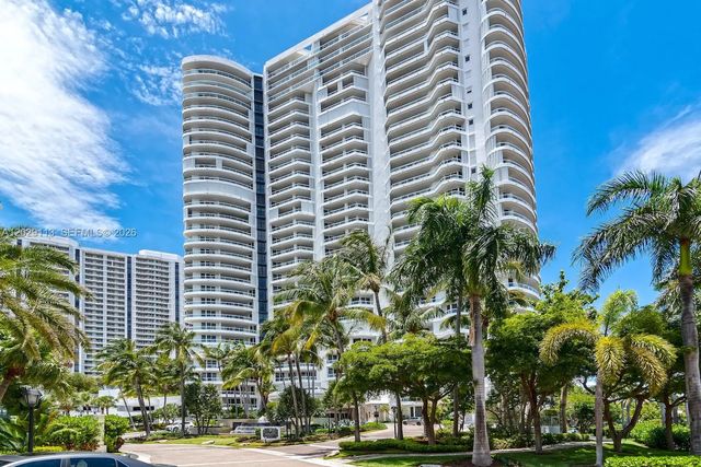 21050 Ne 38th Avenue #305, Aventura