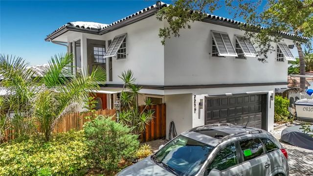4 of 98 - 2216 Ne 18th Avenue, Wilton Manors, FL