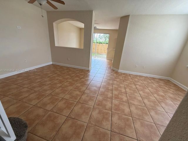 4 of 23 - 2462 Se 15th Court, Homestead, FL