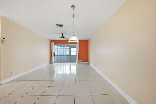 5 of 39 - 2789 Ashley Drive W #c, West Palm Beach, FL