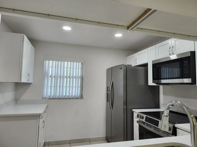4 of 48 - 330 Ne 26th Avenue #202, Boynton Beach, FL