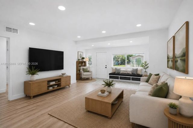 5 of 25 - 335 Ne 12th Avenue, Boynton Beach, FL