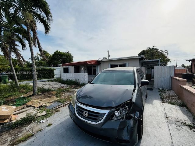 3 of 24 - 1550 E 10th Avenue, Hialeah, FL
