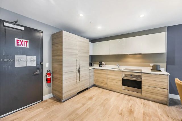 5 of 21 - 777 N Ocean Drive #n516, Hollywood, FL