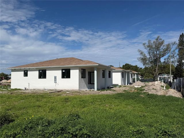 4 of 7 - 344 Nw 11th Street, Pompano Beach, FL