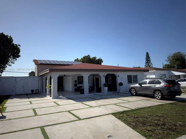 224 E 42nd Street, Hialeah