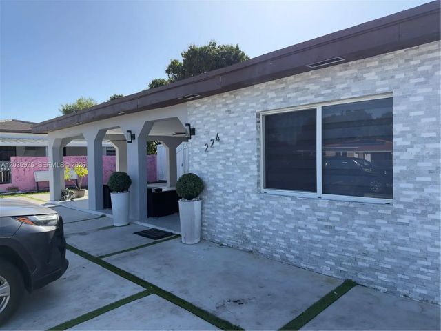 4 of 82 - 224 E 42nd Street, Hialeah, FL