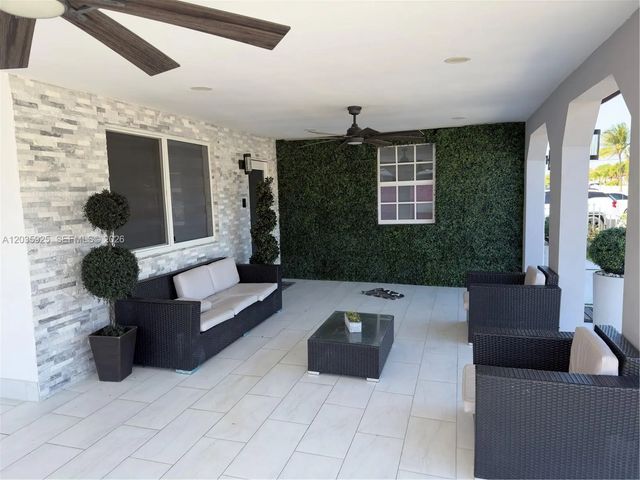 5 of 82 - 224 E 42nd Street, Hialeah, FL