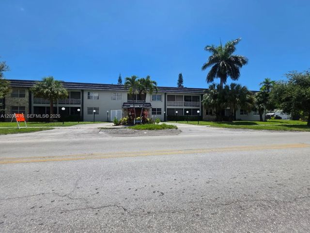 13101 Memorial Hwy 201 Highway #201, North Miami