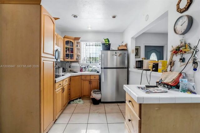 5 of 45 - 2300 Nw 9th Street, Miami, FL