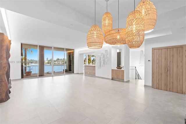 5 of 72 - 3801 Ne 207th Street #th6, Aventura, FL