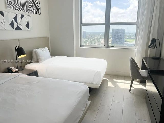 5 of 39 - 4010 S Ocean Drive #r2402, Hollywood, FL