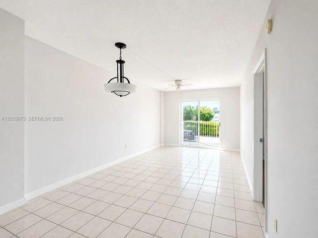 2 of 6 - 16465 Ne 22nd Avenue #206, North Miami Beach, FL