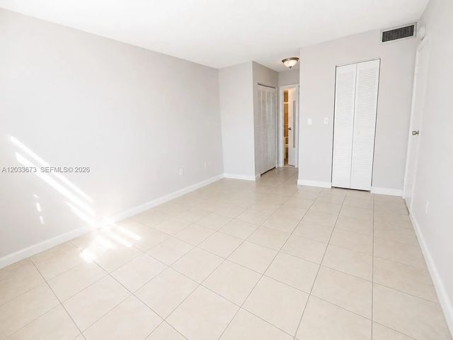 5 of 6 - 16465 Ne 22nd Avenue #206, North Miami Beach, FL