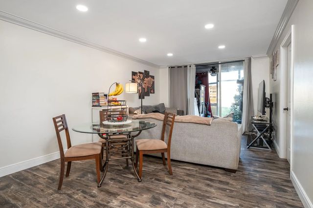 5 of 26 - 9430 Poinciana Place #110, Davie, FL