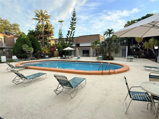 2 of 14 - 9611 Sw 77th Avenue #108a, Miami, FL