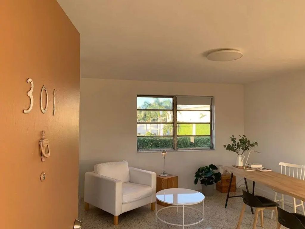 649 Sw 9th Street #301, Miami