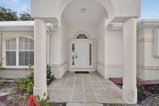 5 of 46 - 8253 Sand Pine Circle, Port St. Lucie, FL