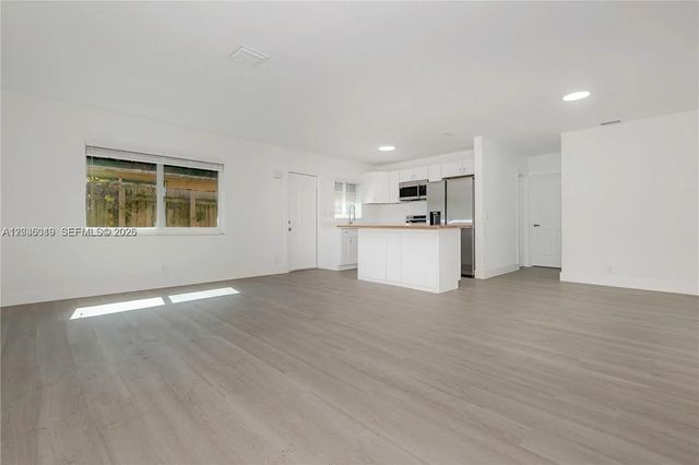 2 of 23 - 1511-1513 Nw 8th Avenue, Fort Lauderdale, FL