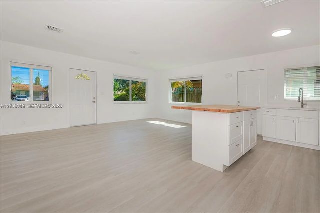 4 of 23 - 1511-1513 Nw 8th Avenue, Fort Lauderdale, FL