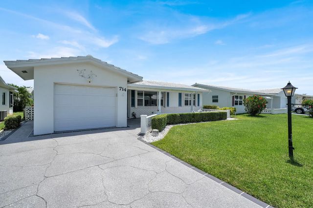 714 Sw 16th Street, Boynton Beach