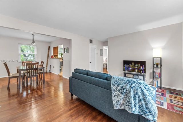 4 of 30 - 5685 Sw 80th Street #58b, Miami, FL