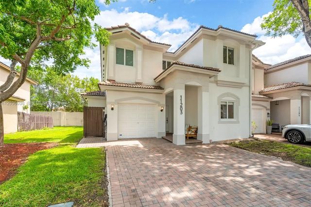 11203 Nw 73rd Terrace, Doral
