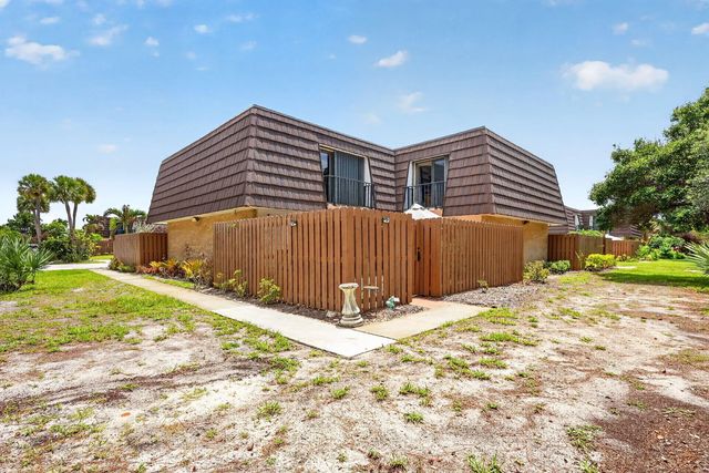 2 of 34 - 5706 Se Riverboat Drive #202, Stuart, FL