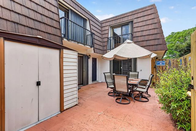 5 of 34 - 5706 Se Riverboat Drive #202, Stuart, FL