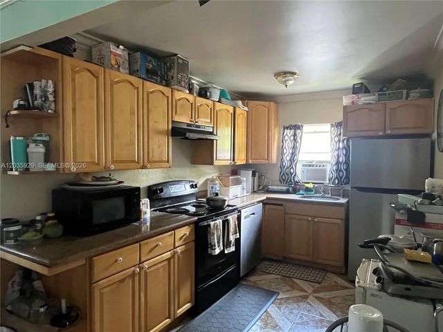 5 of 13 - 314 Sw 79th Way, North Lauderdale, FL